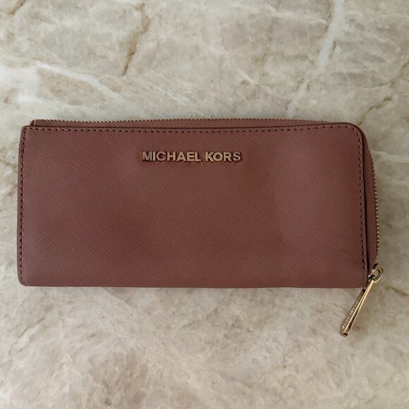 Michael Kors wallet - Picture 1 of 3